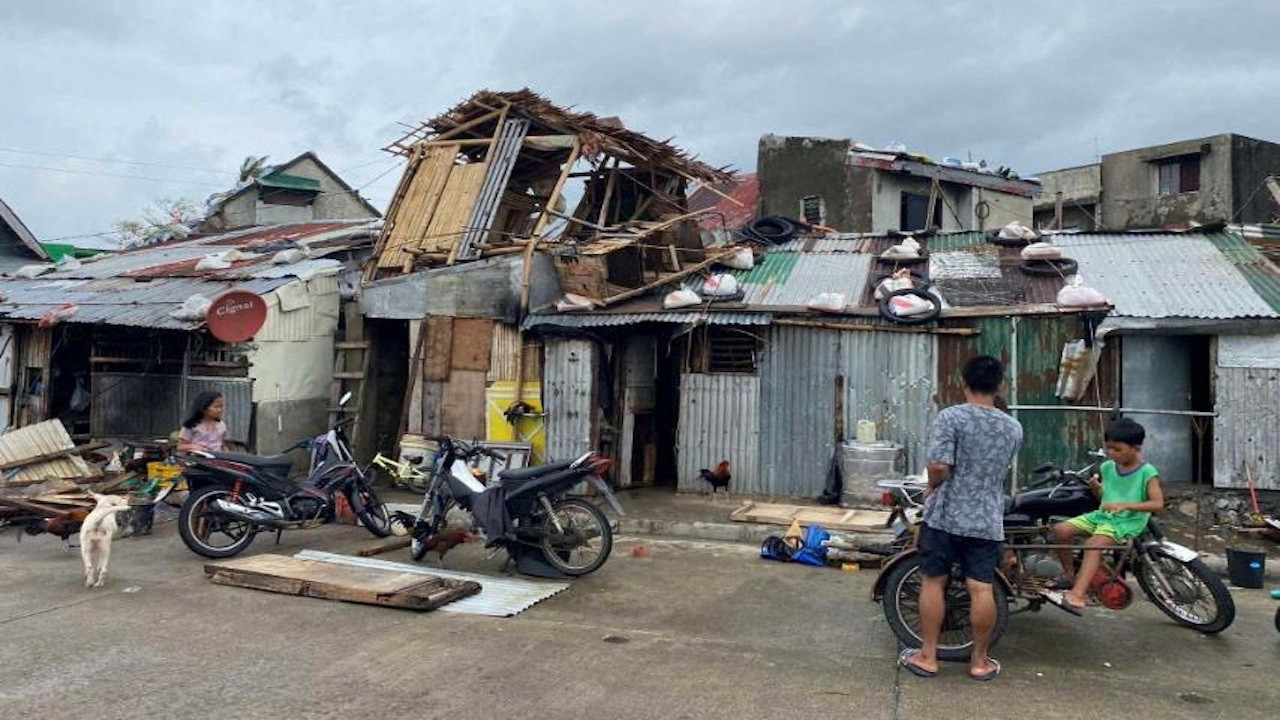 Filipinler’de tayfun alarmı: 650 bin kişi tahliye edildi